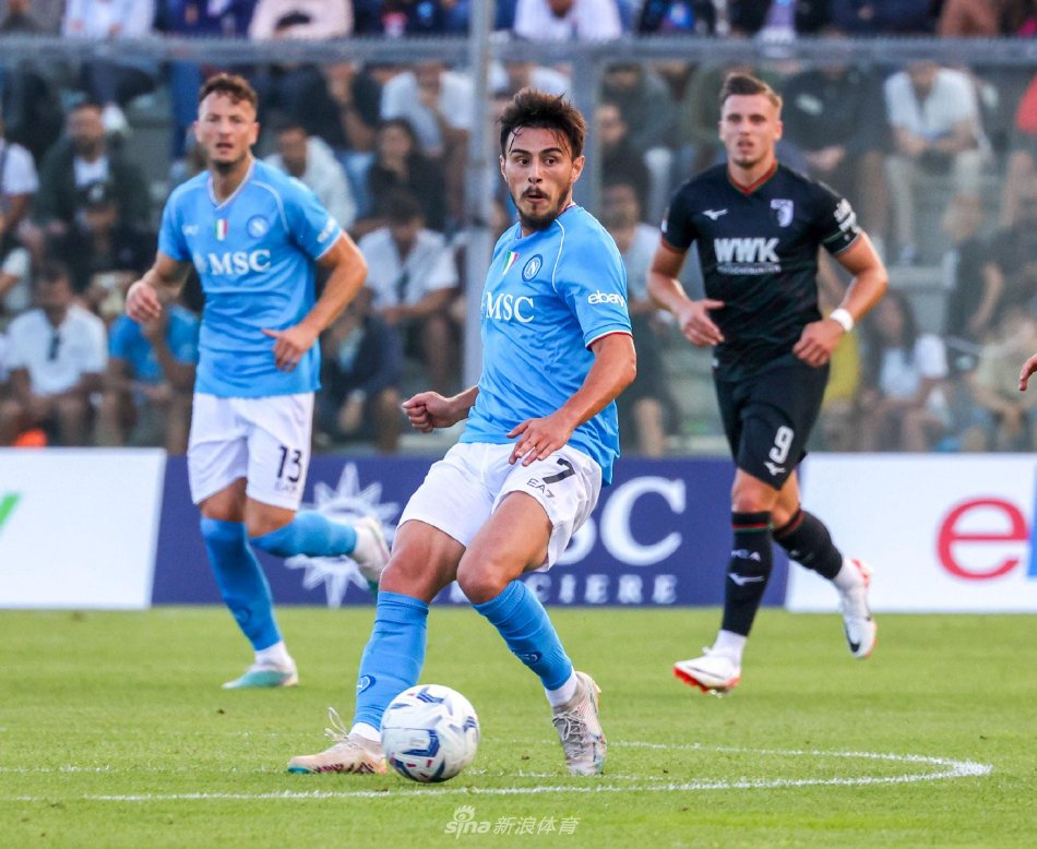 成行并在欧 成行并在欧