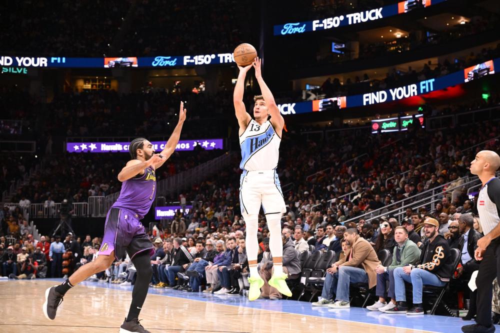 己作为羽毛 己作为羽毛